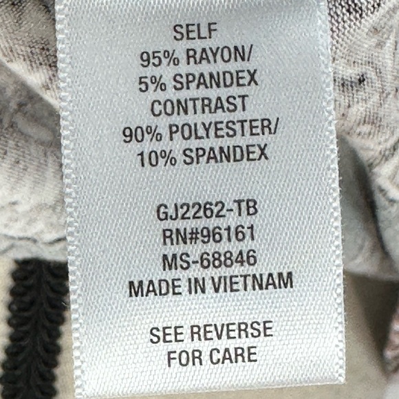 Gypsies & Moondust Short Sleeve Floral Print Lace Up Neck Tunic  - Black - Large - Picture 10 of 12